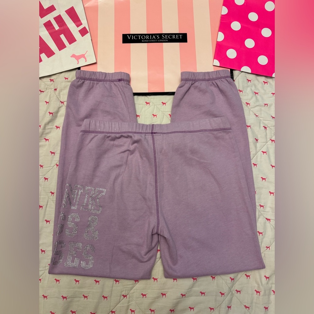 VS PINK VINTAGE Y2K CAMPUS SWEATPANTS PURPLE “HUGS & KISSES” BLING RHINESTONE LG - Picture 10 of 10